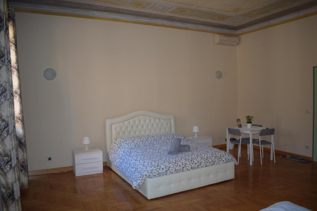 Casa Roma Rooms Падуя Экстерьер фото